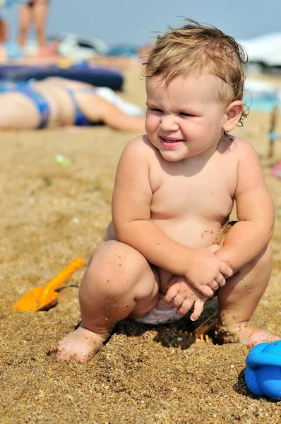 浜辺の女の赤ちゃん — ストック写真