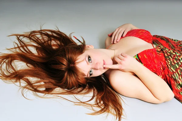 Gyönyörű vörös hajú — Stock Fotó