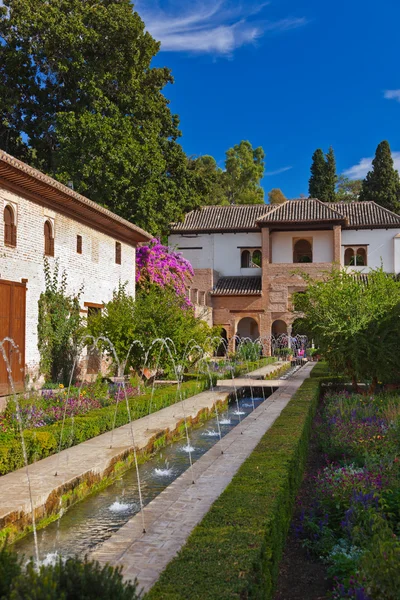 Palatset Alhambra i granada Spanien — Stockfoto