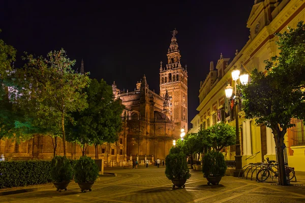 Katedra la giralda w sevilla, Hiszpania — Zdjęcie stockowe