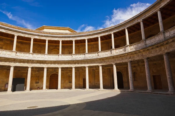 Curte centrală în palatul Alhambra din Granada Spania — Fotografie, imagine de stoc
