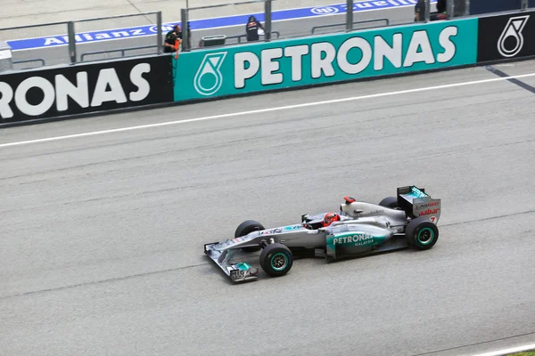 SEPANG, Malaja - APRIL 8: Michael Schumacher (team Mercedes Pe - Stock-foto