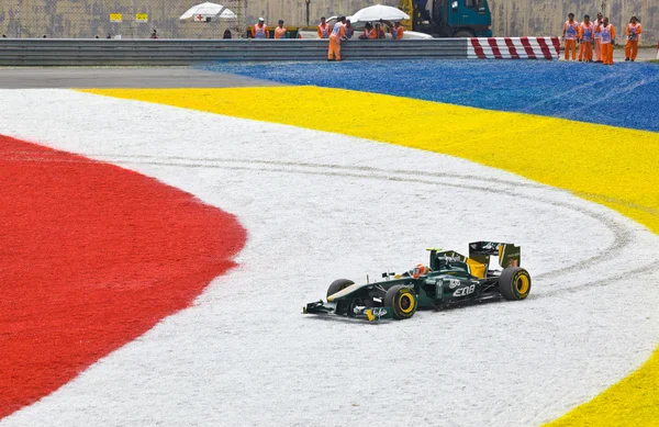 SEPANG, MALAYSIA - APRIL 10: Jarno Trulli (Team Lotus) at race o — Stock Photo, Image
