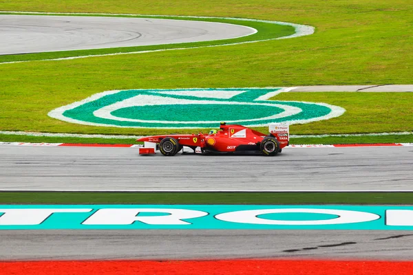 SEPANG, MALAYSIA - APRIL 9: Felipe Massa (team Scuderia Ferrari) — Stock Photo, Image