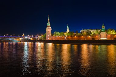 Moskova'daki Kremlin, gece
