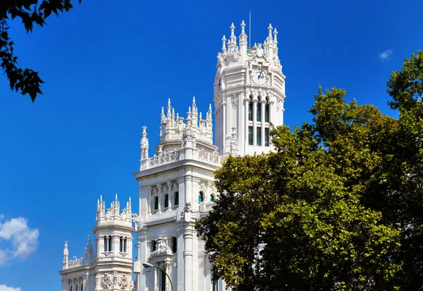 広場のシベレス マドリード、スペインでの宮殿 — ストック写真