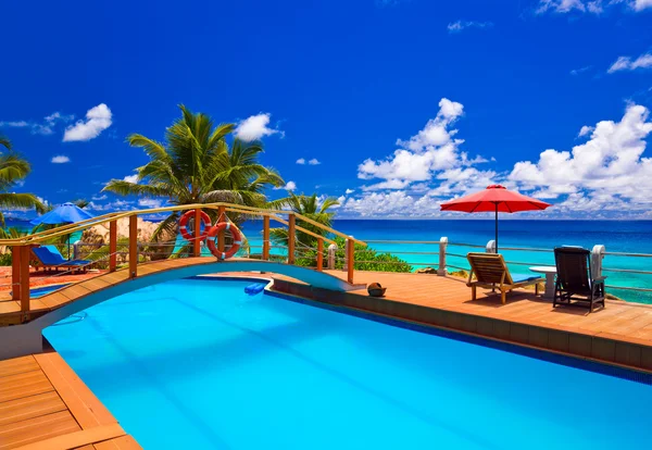 Pool at tropical beach — Stock Photo, Image
