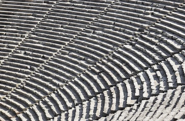 Руїни амфітеатру Епідаврі — стокове фото