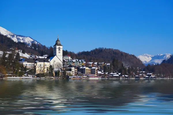 Dorp St. wolfgang op het meer wolfgangsee - salzburg Oostenrijk — Stockfoto