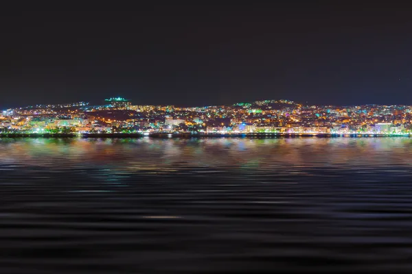 Noční pohled na Turecko kusadasi — Stock fotografie