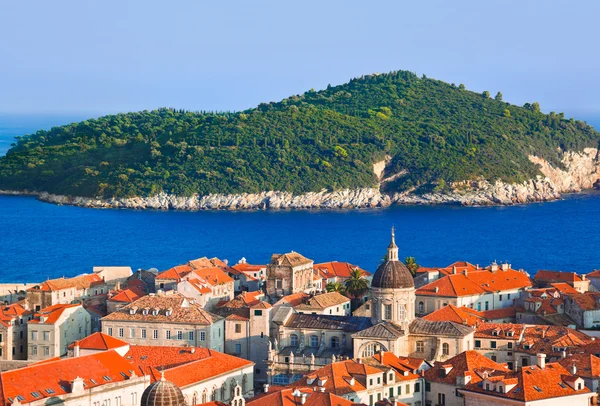 Stad dubrovnik en het eiland in Kroatië — Stockfoto