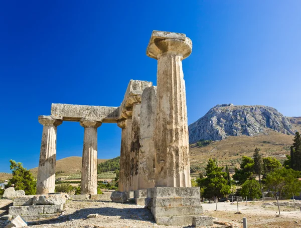 Ruiny świątyni w Koryncie, Grecja — Zdjęcie stockowe