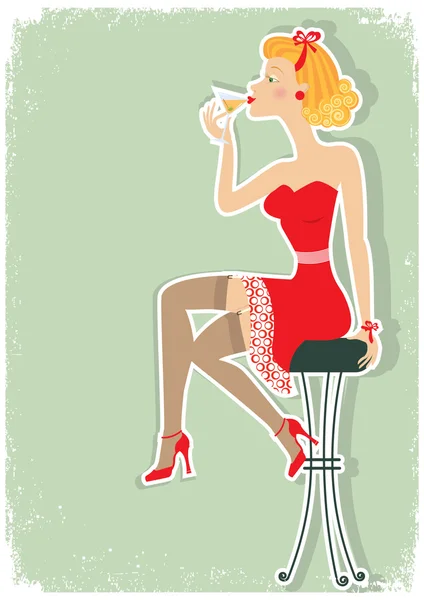 Mujer retro está sentado y beber martini en vestido rojo — Vector de stock