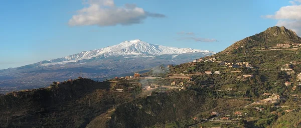 Etna vulkán, Szicília, taormina-a hó-csúcs — Stock Fotó