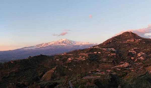 2012 噴火前にシチリア島エトナ火山夜明け — ストック写真