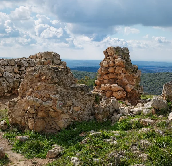 Rovine del castello crociato Bayt Itab vicino a Gerusalemme, Israele — Foto Stock