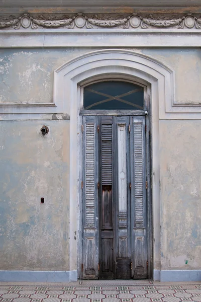 Puertas blindadas en Cienfuegos, Cuba Imagen De Stock