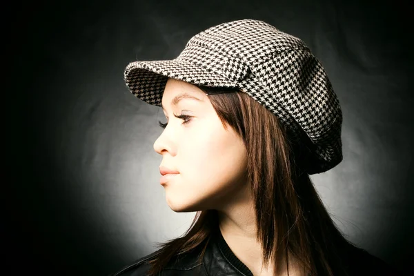 Mädchen mit Mütze — Stockfoto