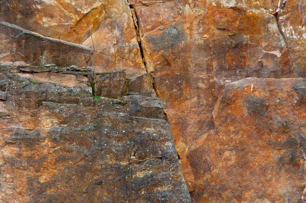 Fractured cliff surface — Stock Photo, Image