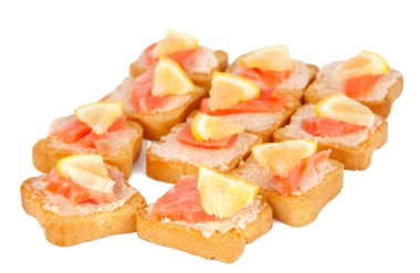 crostinis füme somon ile