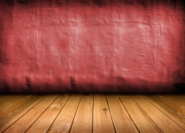 Mörkt vintage röda rum med trägolv och konstnärliga skuggor lägga till — Stockfoto