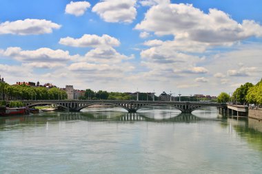 Köprü. Lyon. Fransa
