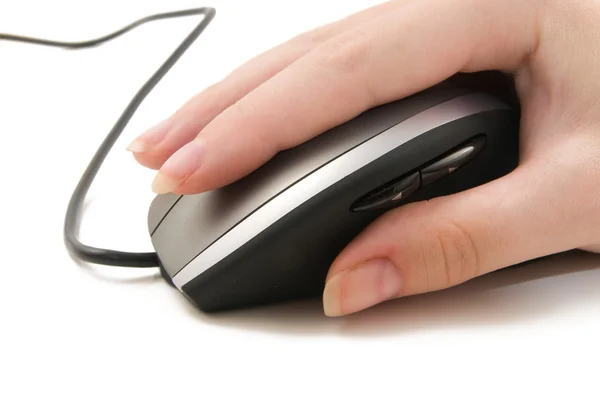Počítačová myš s rukou na bílém pozadí — Stock fotografie