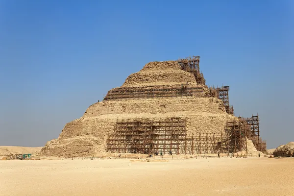 Wiederherstellung der Pyramide von Djoser, Sakkara, Ägypten — Stockfoto
