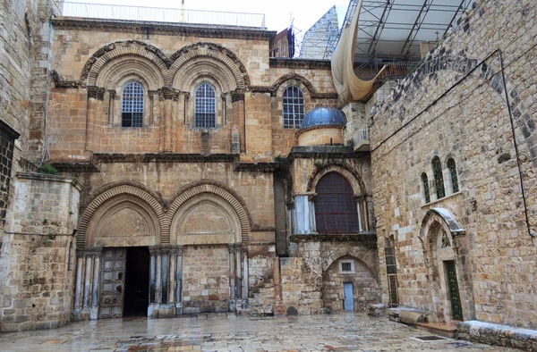 在耶路撒冷圣墓教堂正门入口, — 图库照片