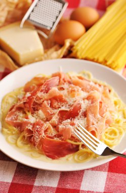 makarna carbonara