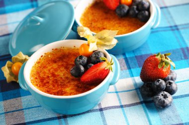 Creme brulee (cream brulee, burnt cream) clipart