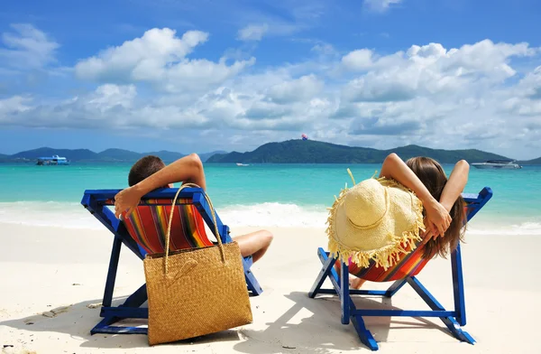 Couple sur une plage — Photo