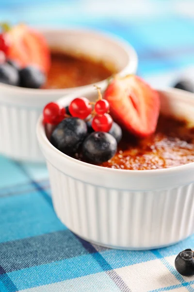 Creme brulee (krem brulee, yanık kremi)