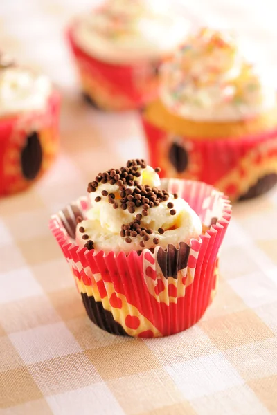 Cupcakes con crema batida — Foto de Stock