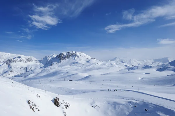 Montañas con nieve en invierno —  Fotos de Stock