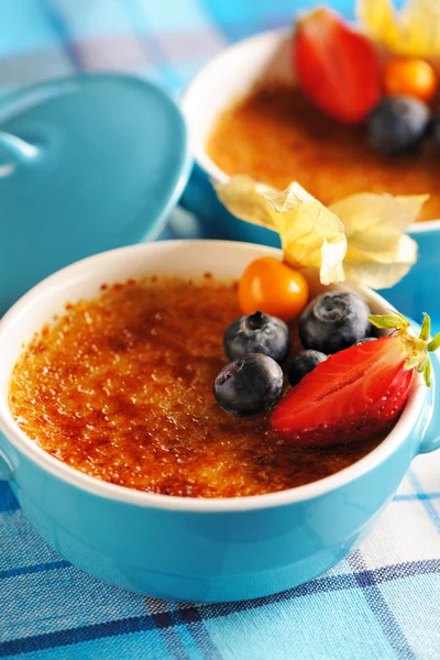 Creme brulee (krem brulee, yanık kremi)