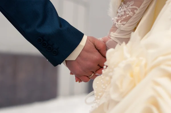 Весілля руки — стокове фото