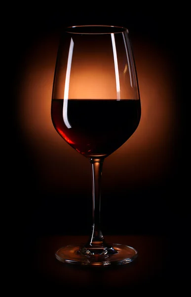 暗い赤ワイン ストック写真