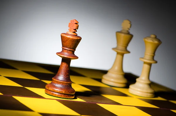Conceito de xadrez com várias peças — Fotografia de Stock