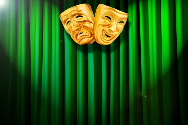 Theater prestaties concept met maskers — Stockfoto