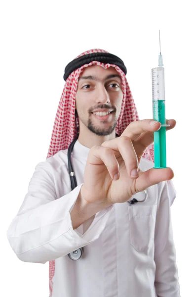 Médico árabe joven aislado en blanco — Foto de Stock