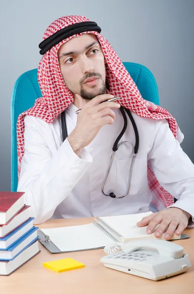 Arab doctor working in hospital — Stock Photo, Image
