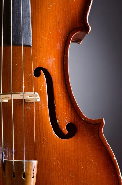 Musik-Cello im dunklen Raum — Stockfoto