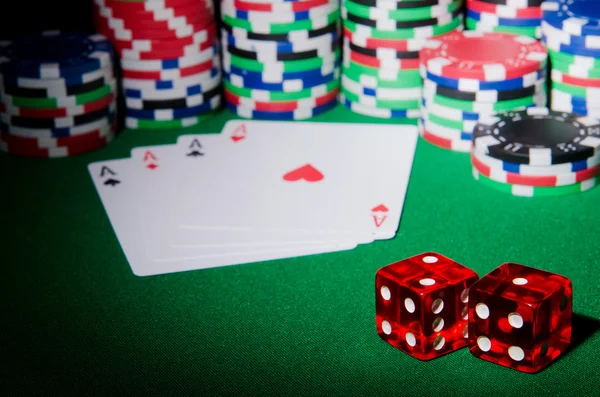 カジノ チップやカードの概念 — ストック写真