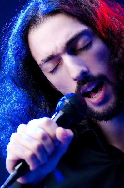 Man singing at the concert — Stock Photo, Image