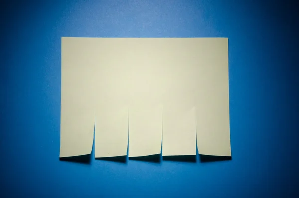 Rompe el aviso de papel en la pared — Foto de Stock
