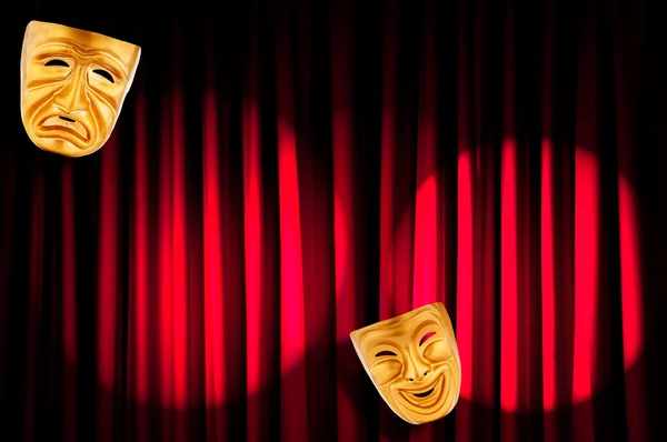 マスクを持つ劇場パフォーマンス コンセプト — ストック写真