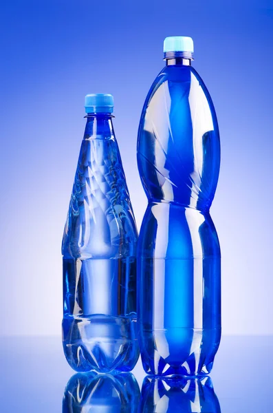 Botellas de agua como concepto de bebida saludable —  Fotos de Stock