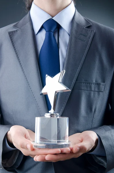 Uomo d'affari premiato con il premio stella — Foto Stock