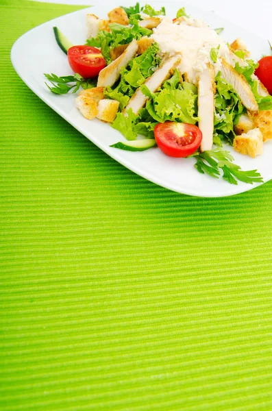 Ceasar insalata nel piatto — Foto Stock